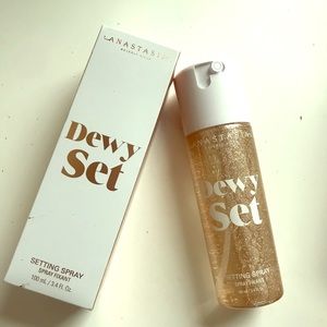Anastasia Beverly Hills Dewy Setting Spray